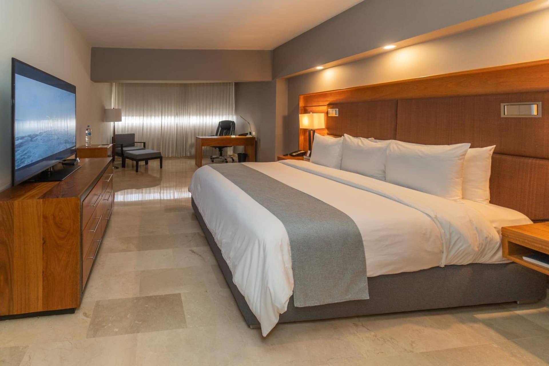 Radisson Hotel Santo Domingo - Photo 42