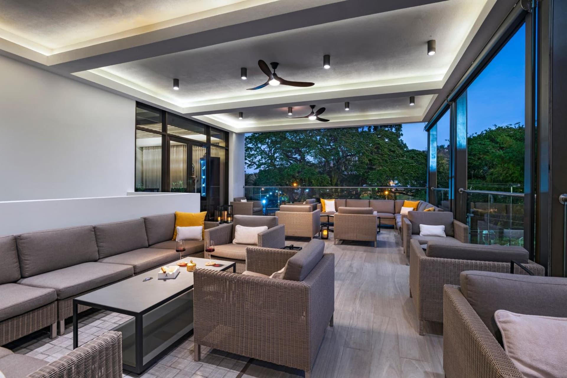 The BRIX Autograph Collection - Photo 34