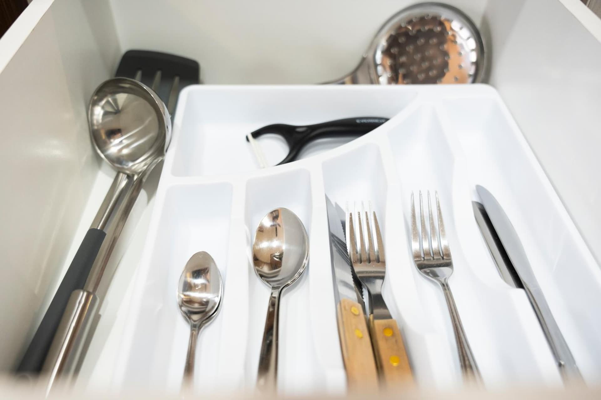 The Cozy Condo - A Modern Retreat - Photo 10