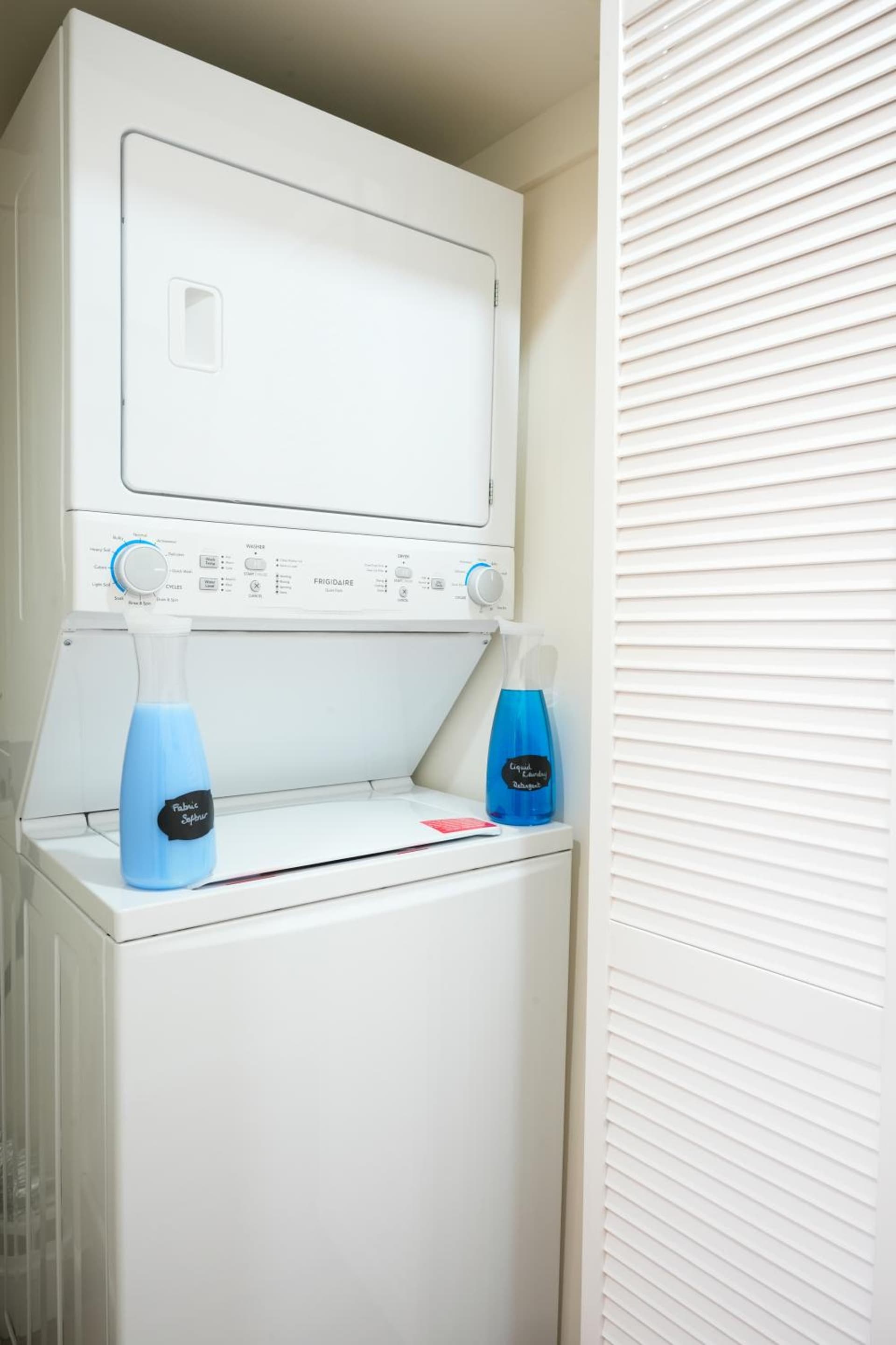 The Cozy Condo - A Modern Retreat - Photo 14