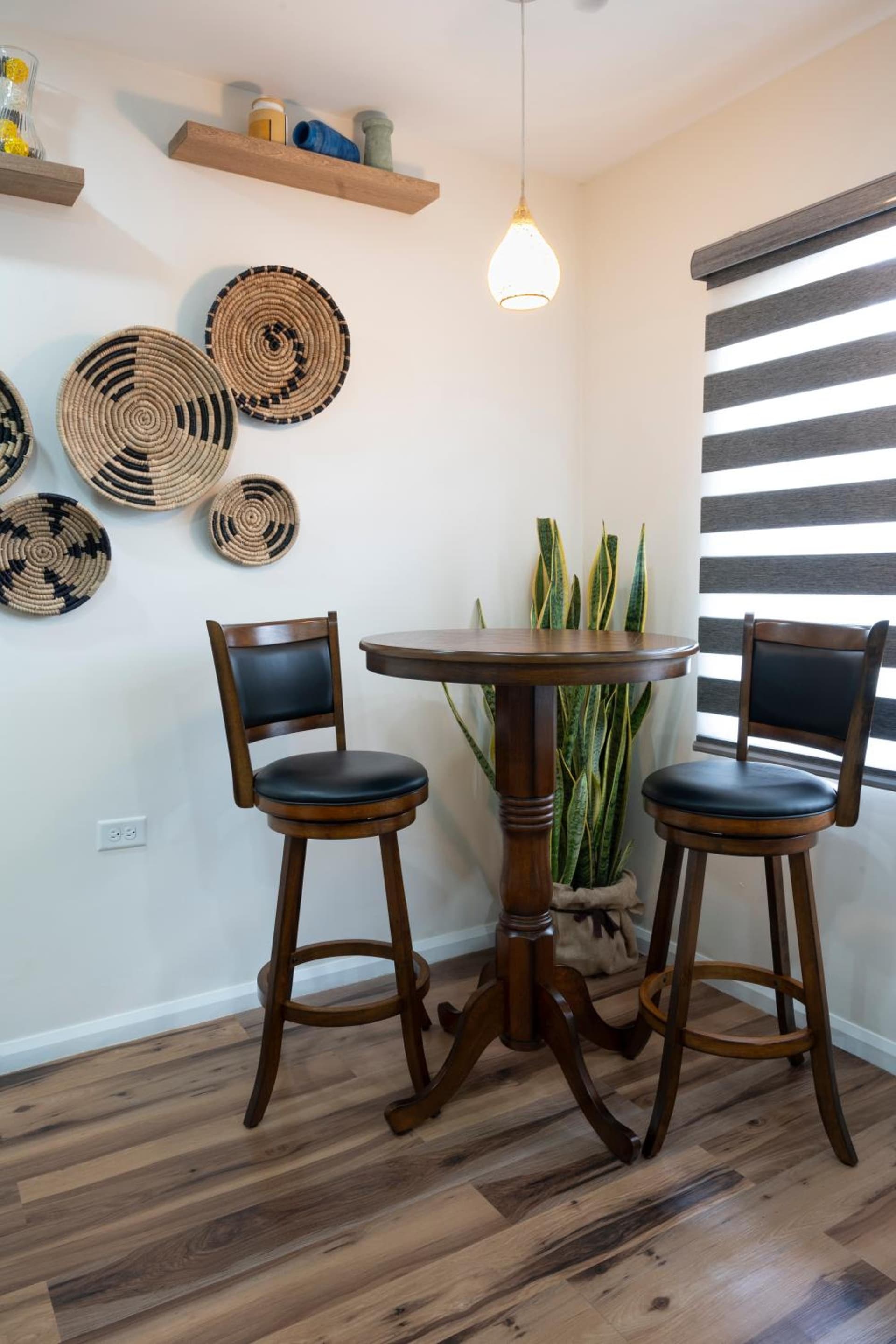 The Cozy Condo - A Modern Retreat - Photo 25