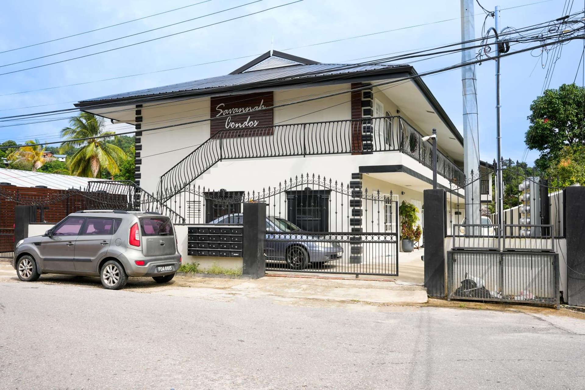 The Cozy Condo - A Modern Retreat - Photo 36