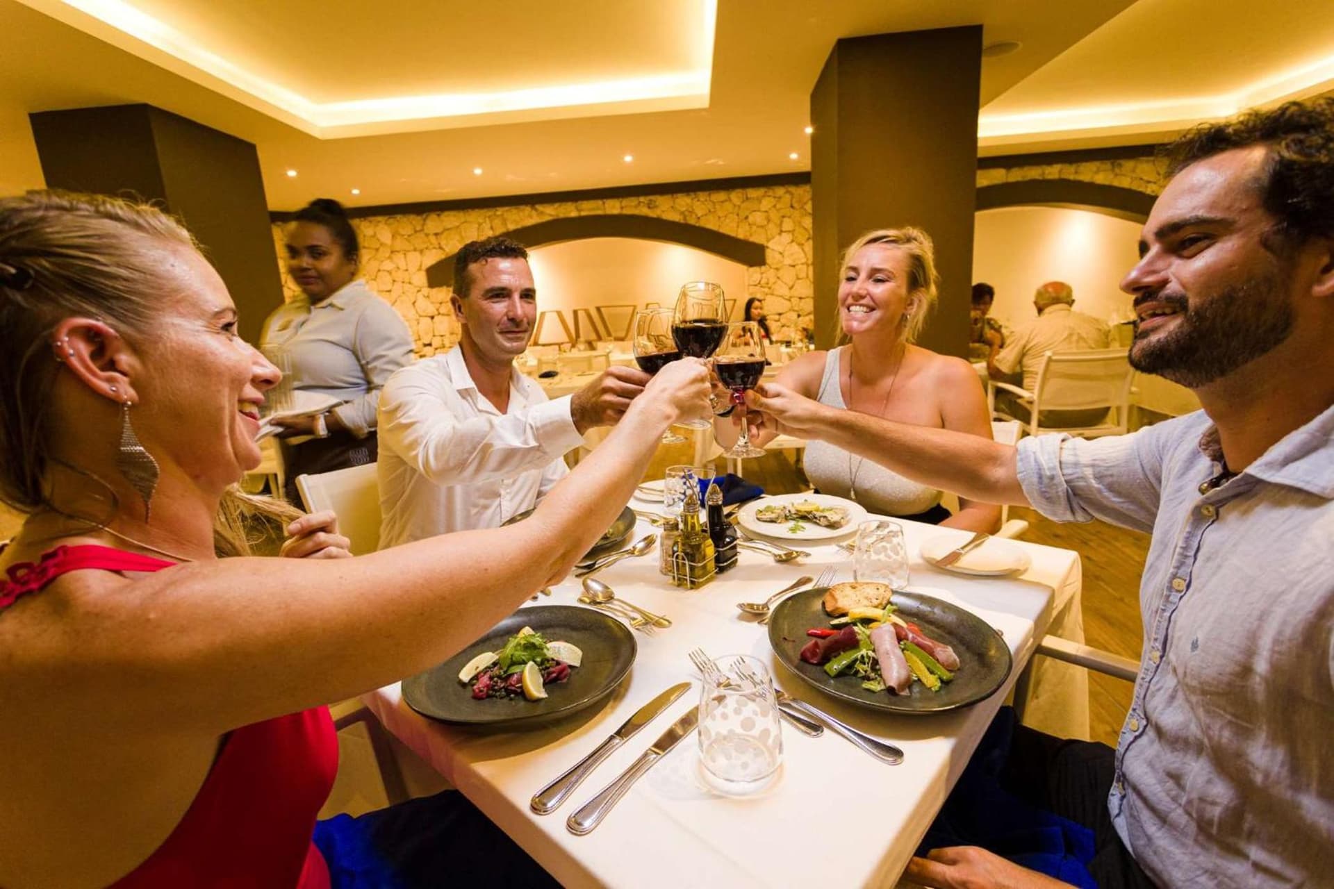 Sonesta Maho Beach All Inclusive Resort Casino & Spa - Photo 25