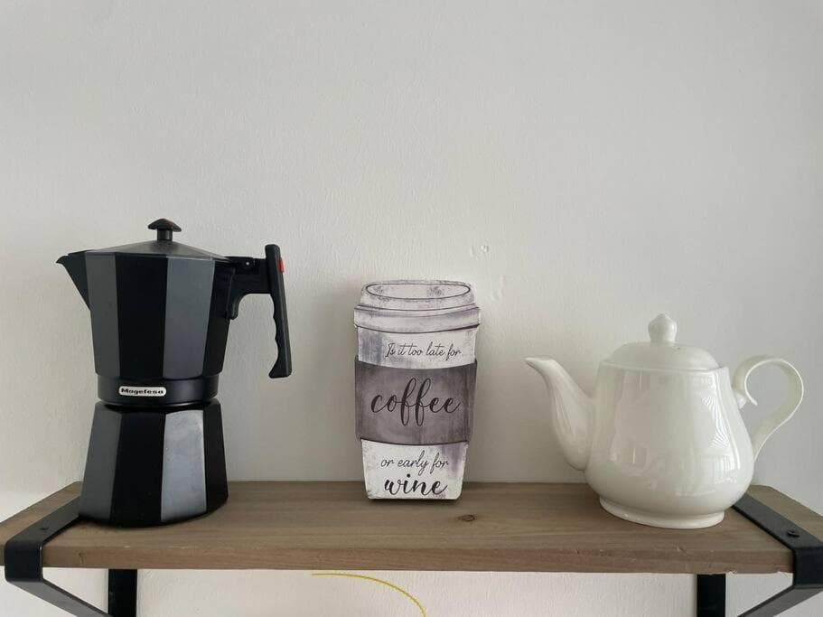 Brand new, with private Jacuzzi - Photo 13