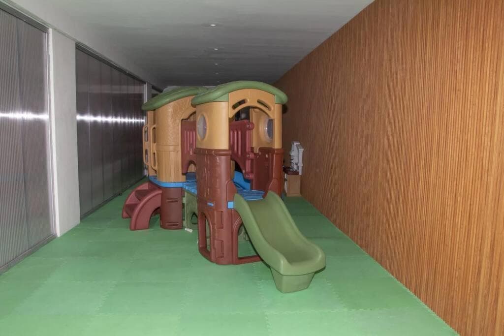 Brand new, with private Jacuzzi - Photo 36