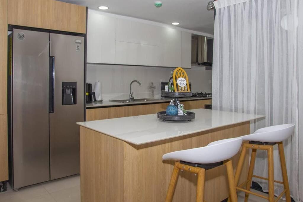 Brand new, with private Jacuzzi - Photo 9