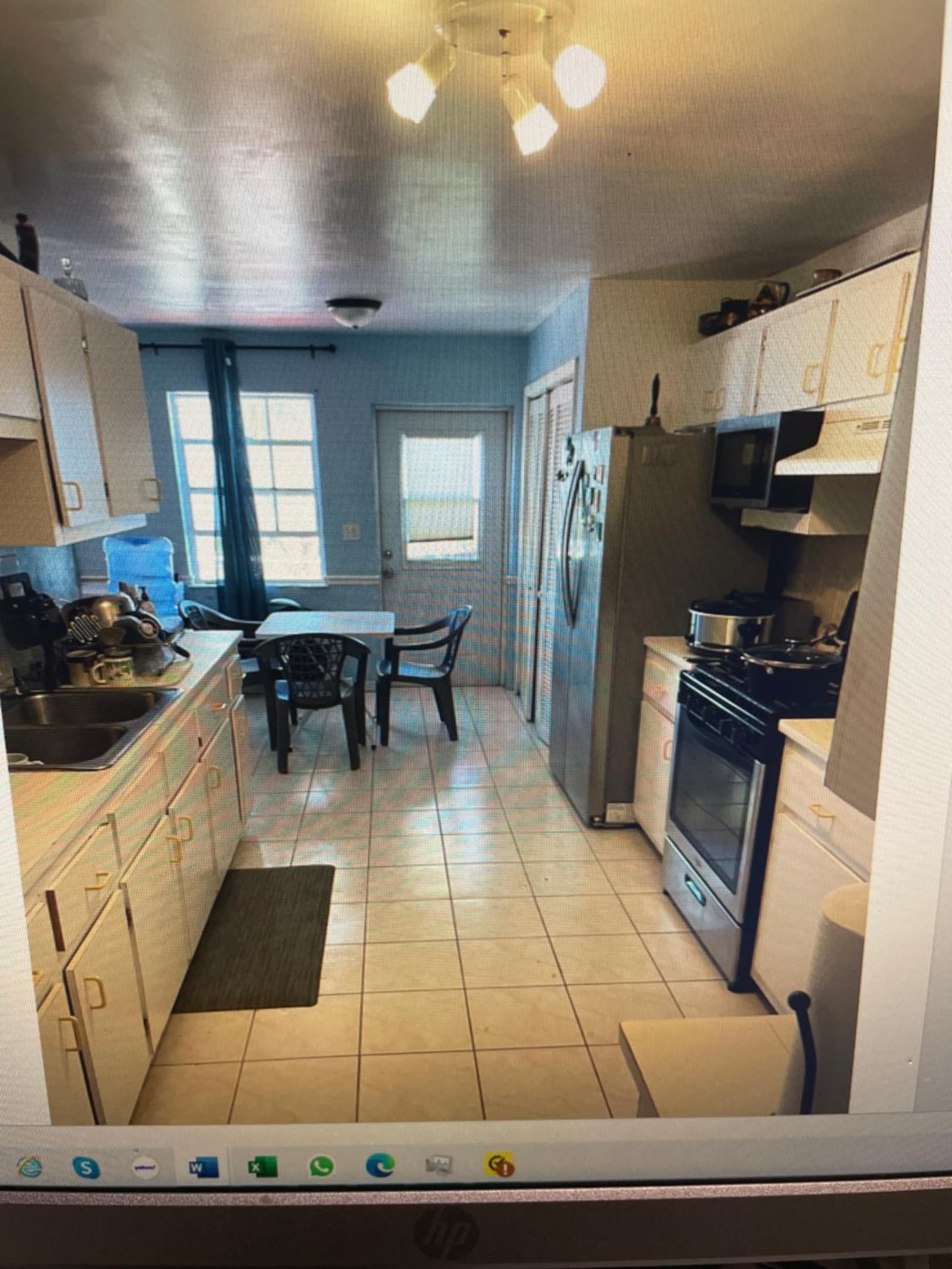 John’s Place - Photo 5