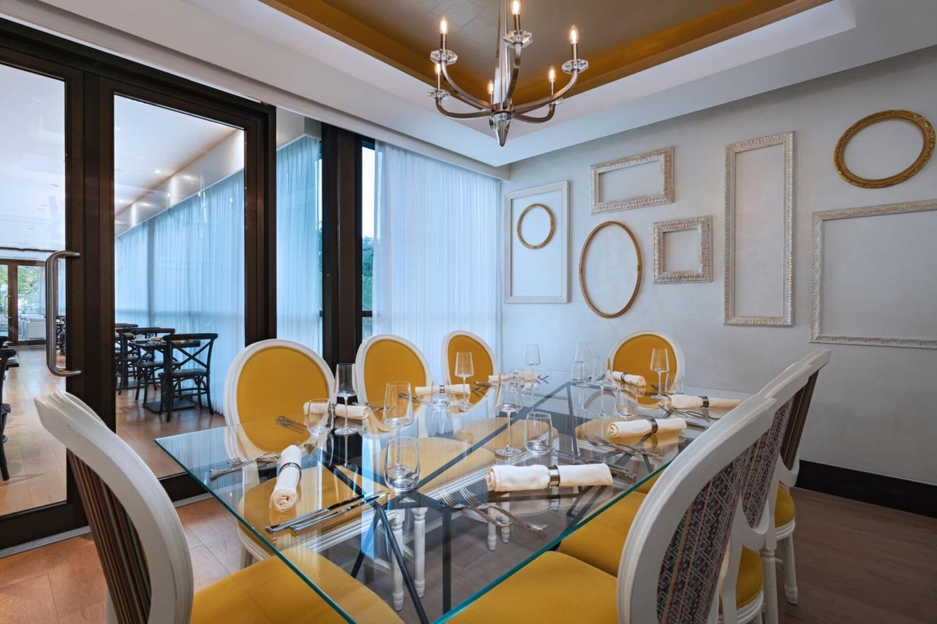 The BRIX Autograph Collection - Photo 30