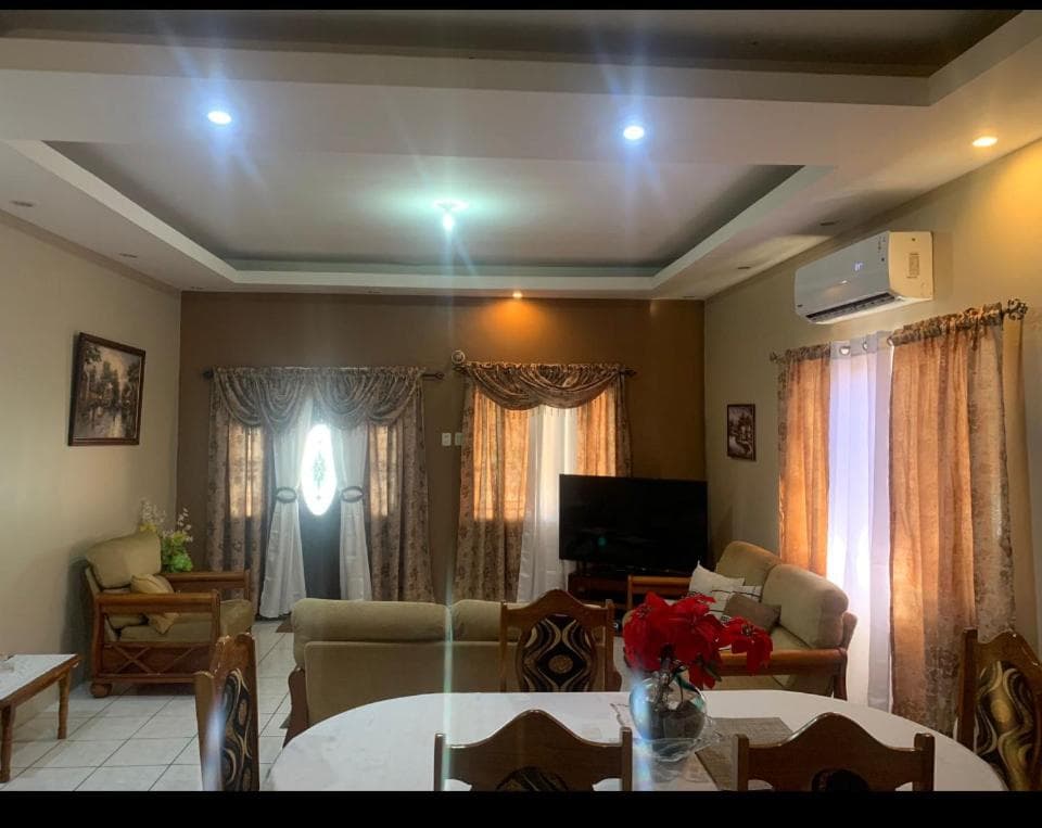 Comfortable home in San Fernando - Photo 2