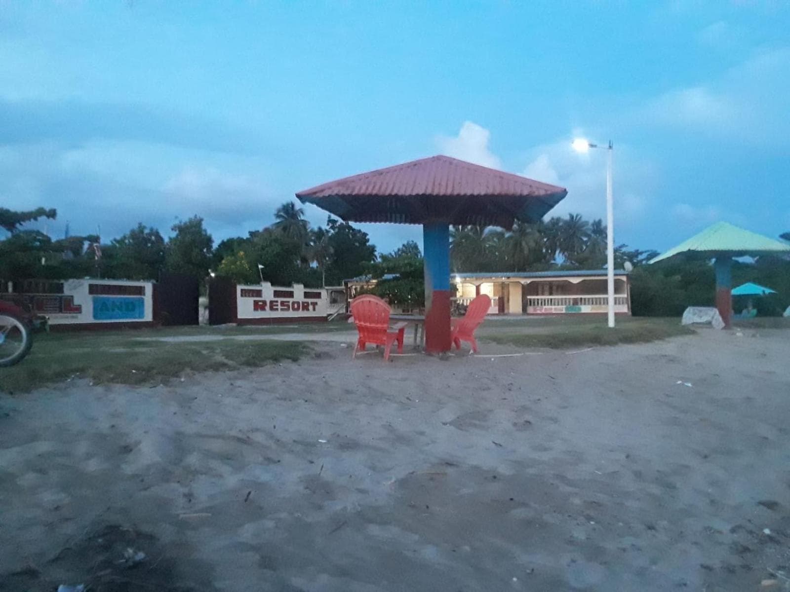 Ocean Breeze Hotel & Restaurant - Photo 11