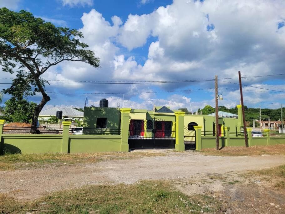 Home Away From Home - Photo 6