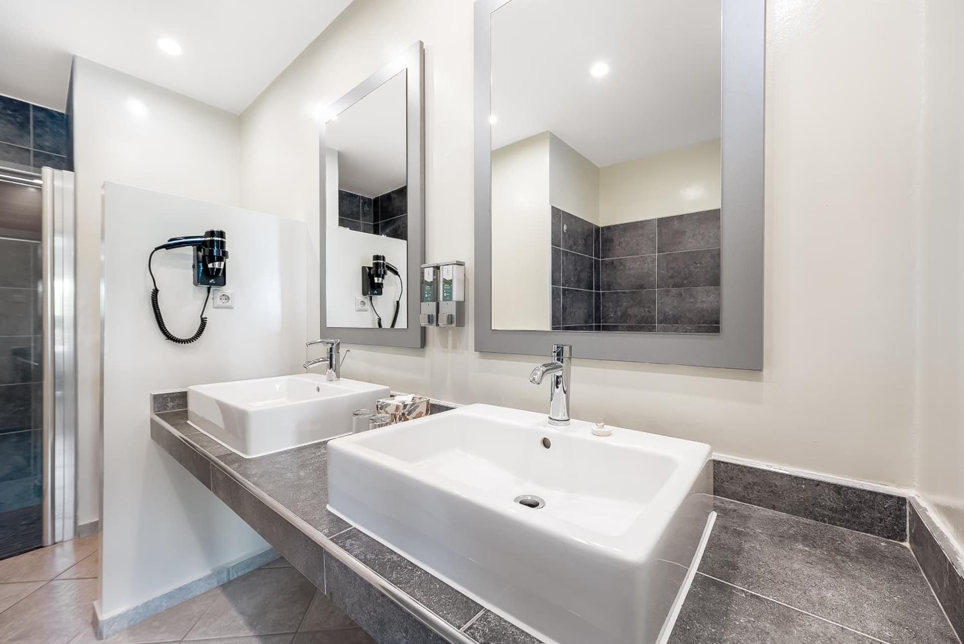 LionsDive Beach Resort - Photo 62