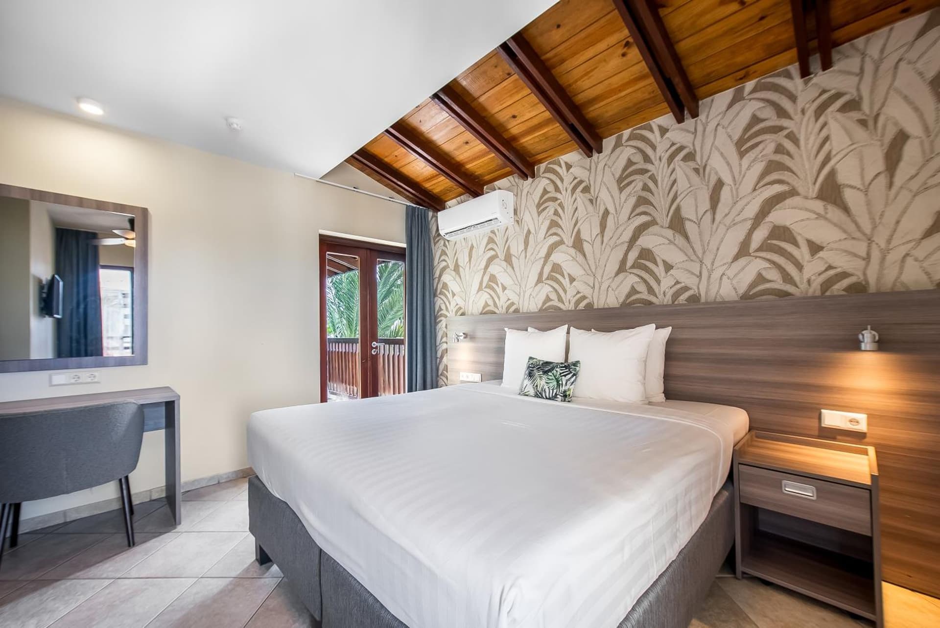 LionsDive Beach Resort - Photo 72