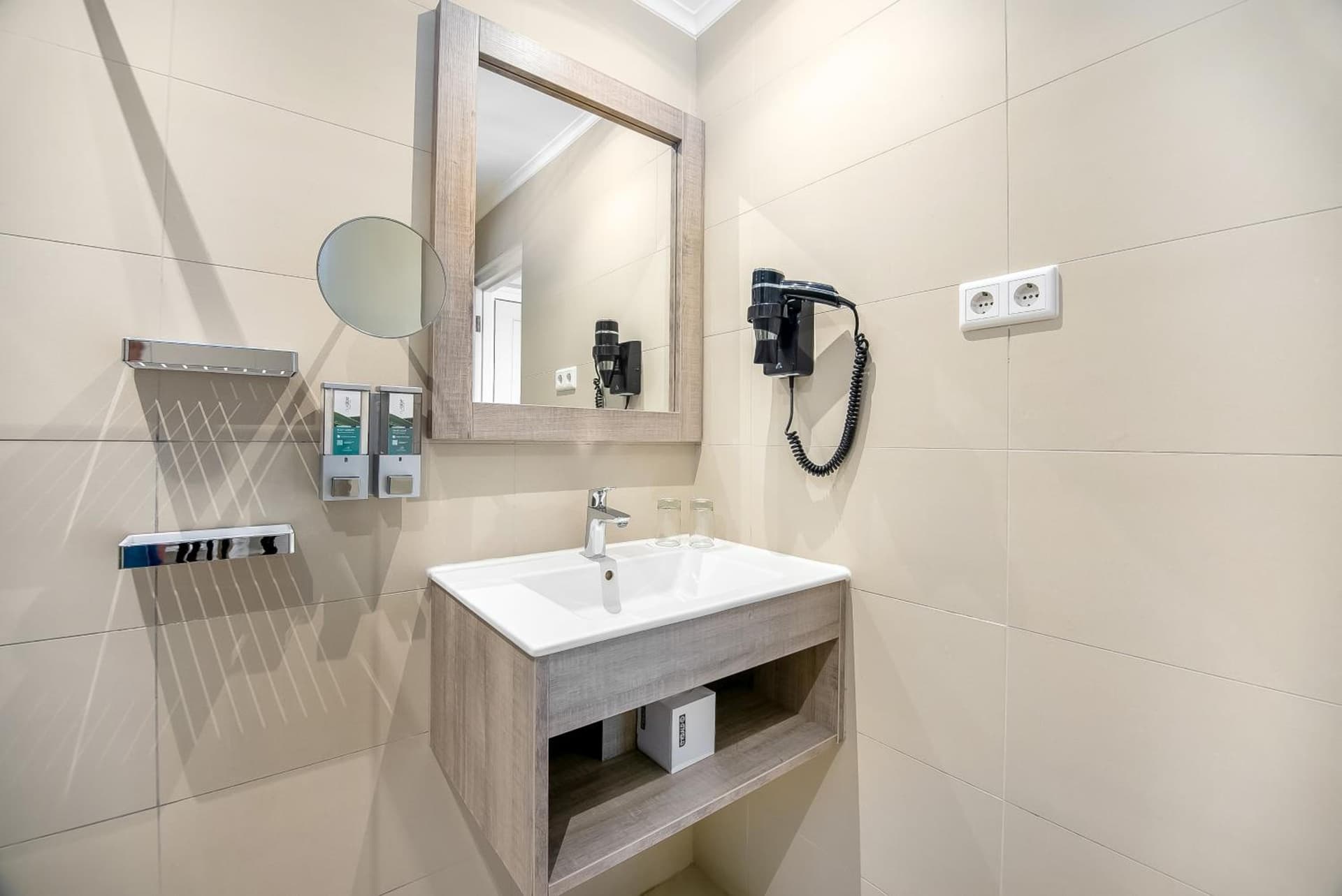 LionsDive Beach Resort - Photo 74