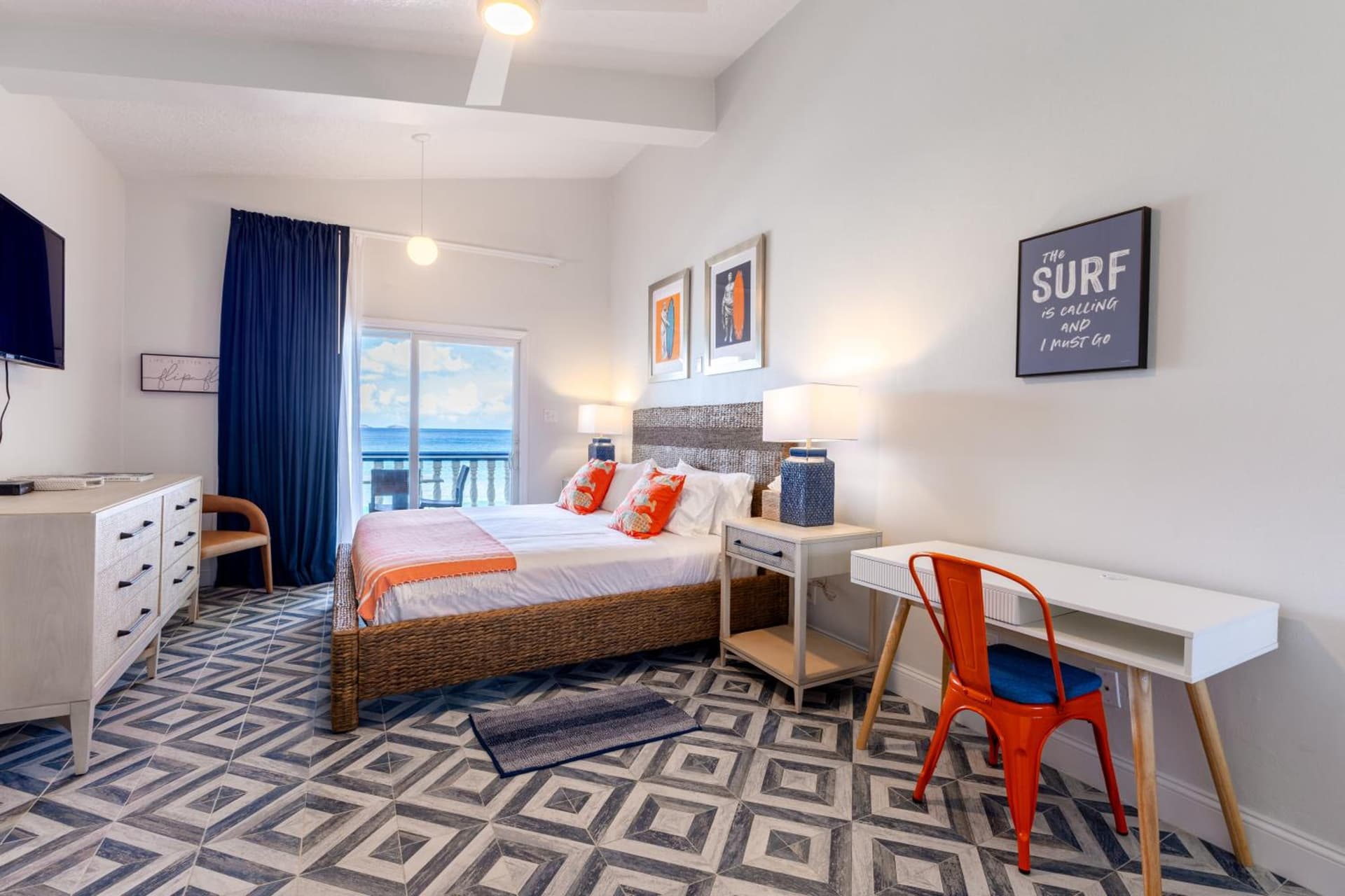 Sebastian's on the beach hotel - Photo 40