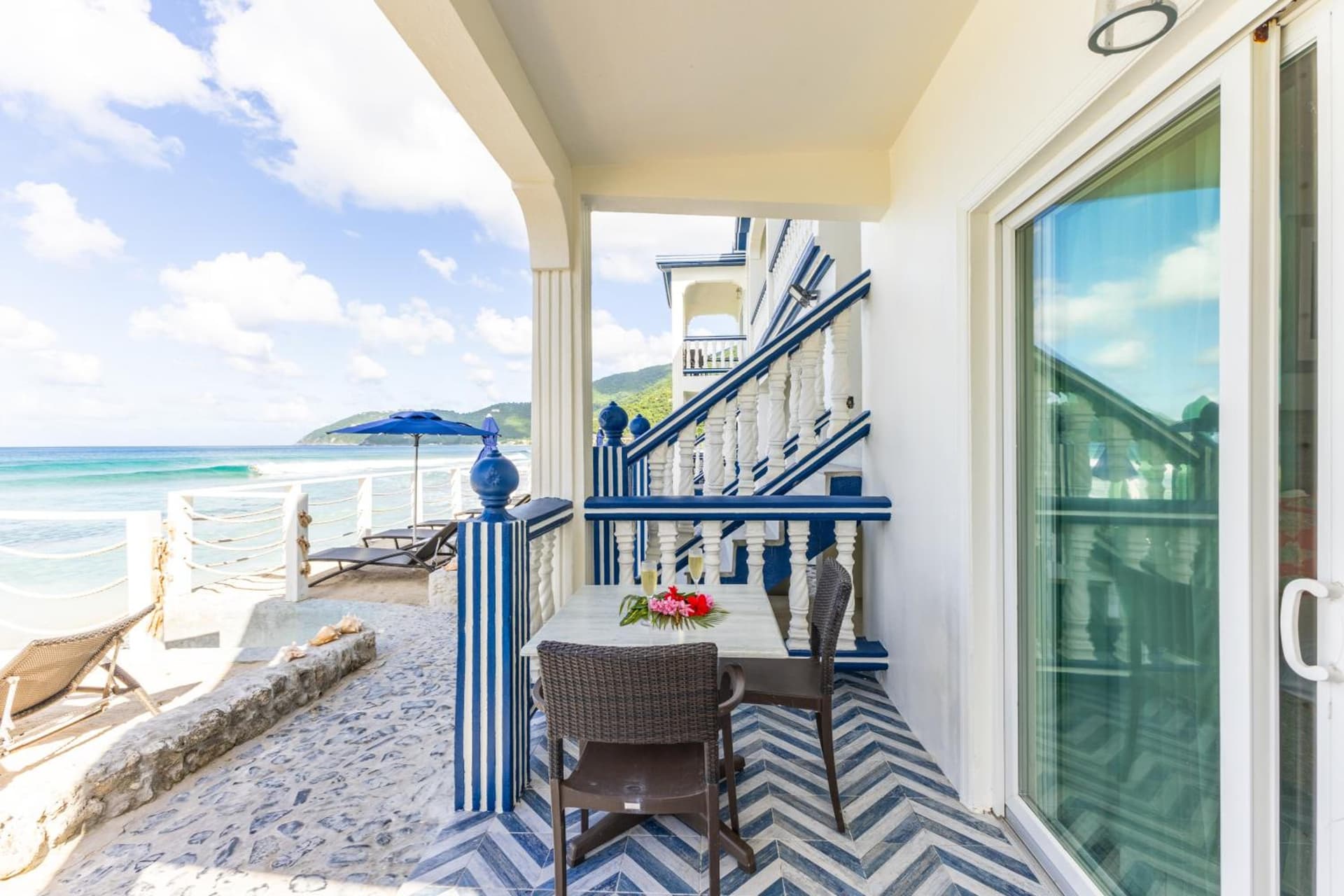 Sebastian's on the beach hotel - Photo 46