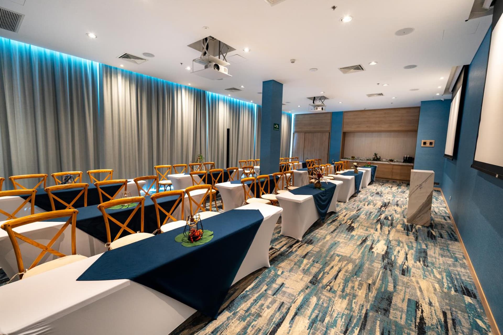 Aquamare Hotel - Photo 95