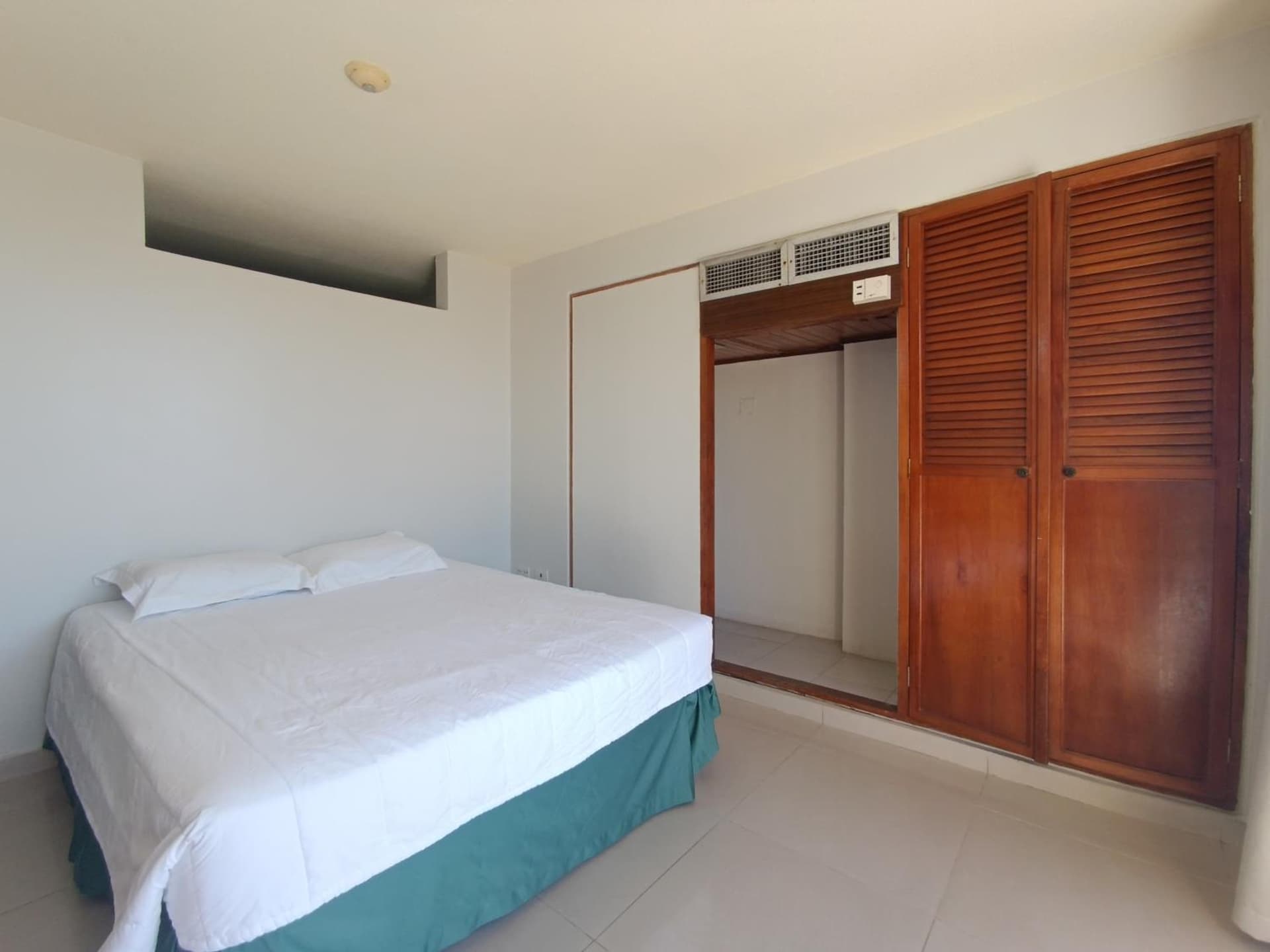 Hotel Margarita Dynasty - Photo 51