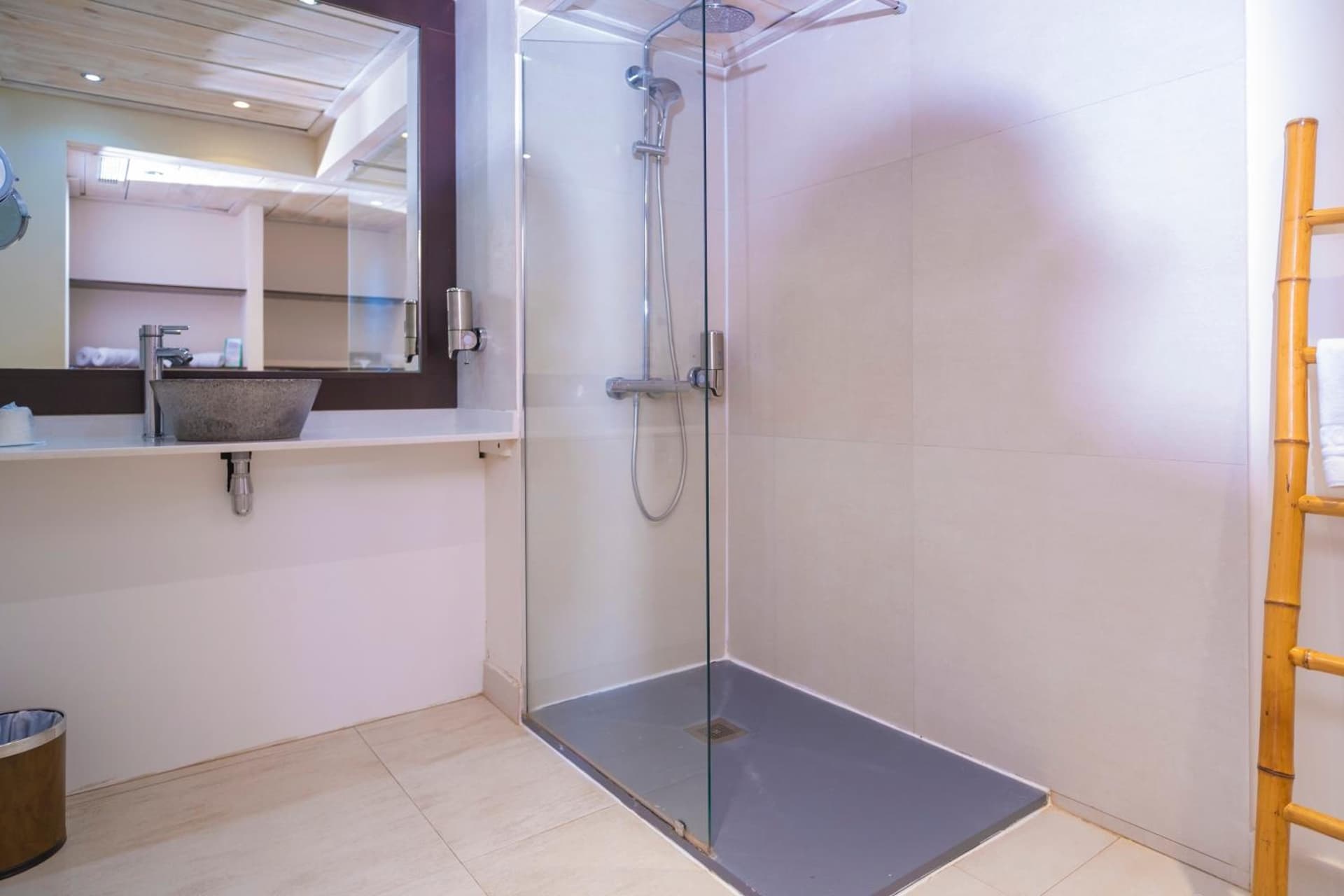 Hotel Fleur d'Epee - Photo 37