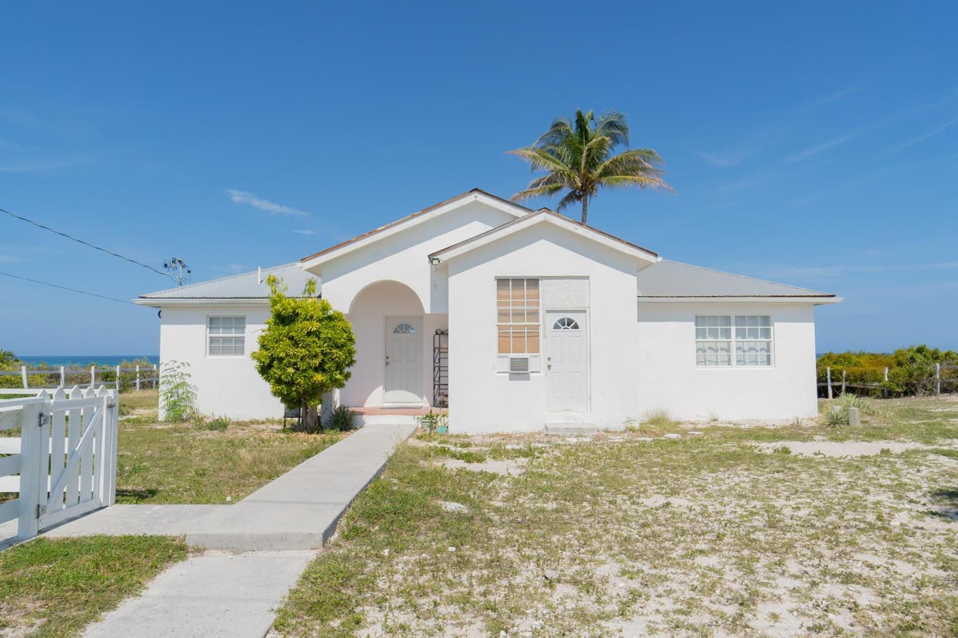 John’s Place - Photo 2