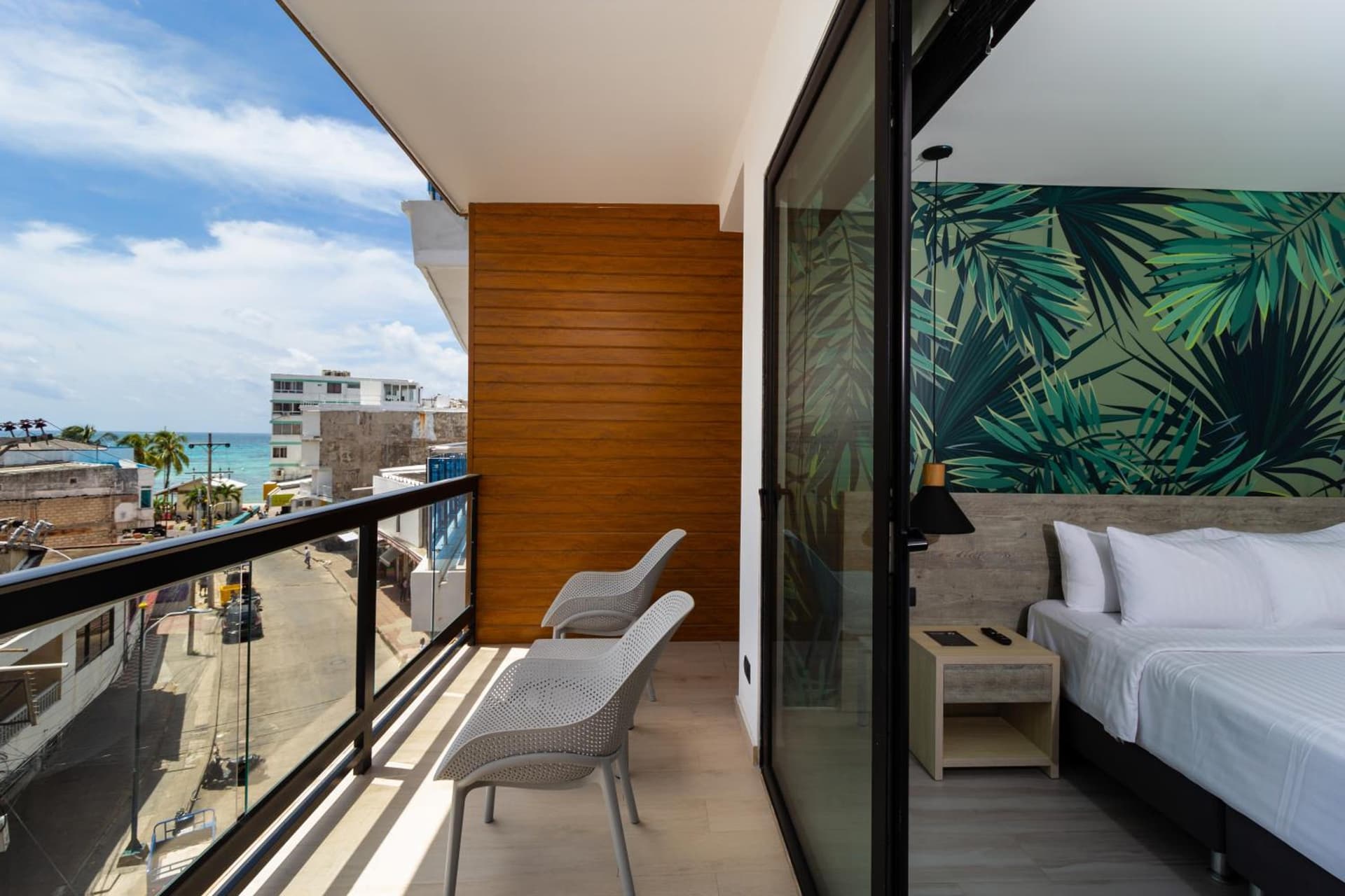 Sea Avenue Hotel - Photo 34