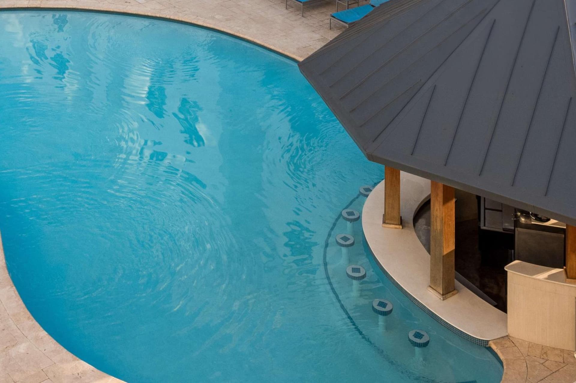 Hampton Inn & Suites San Juan - Photo 7