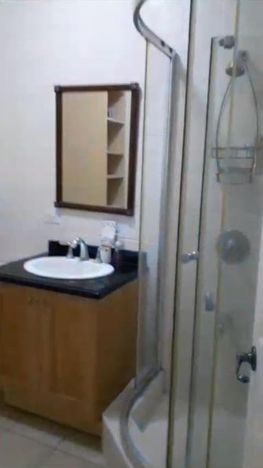 Luxury Spacious Villa with Aircon and Pool Table - Photo 13