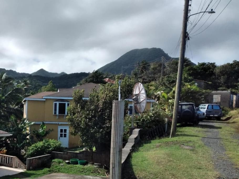 Modern North Side Hideaway with Aircon - Photo 15