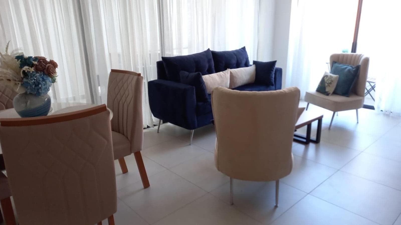 Brand new, with private Jacuzzi - Photo 3