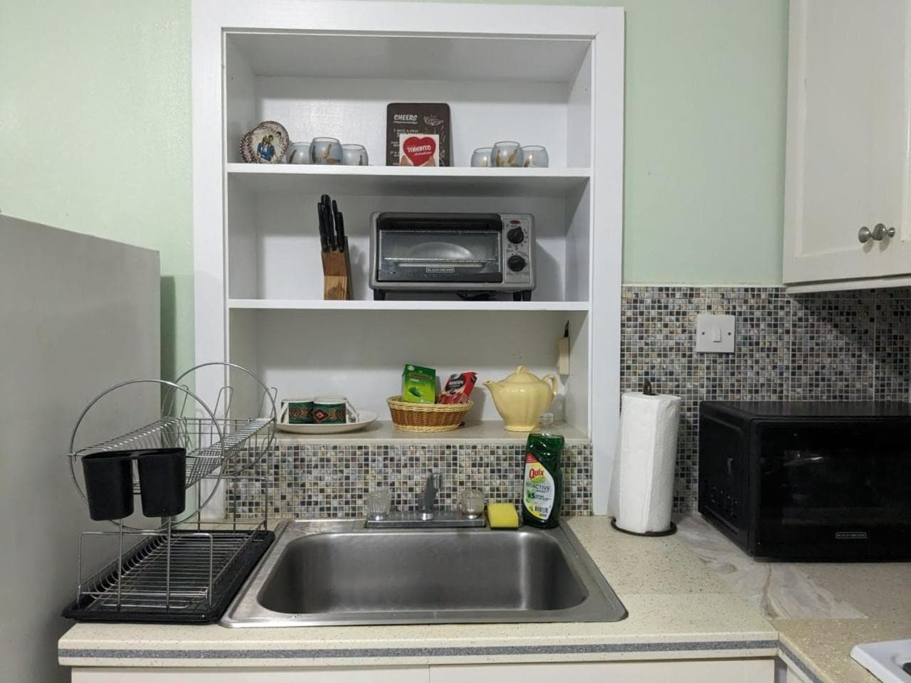 Modern North Side Hideaway with Aircon - Photo 12