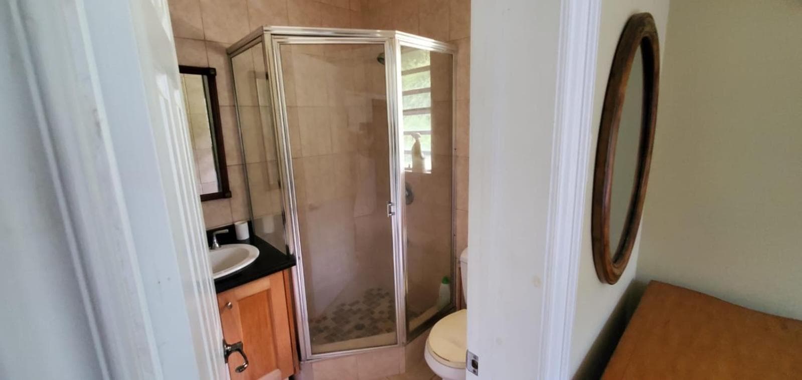 Luxury Spacious Villa with Aircon and Pool Table - Photo 12