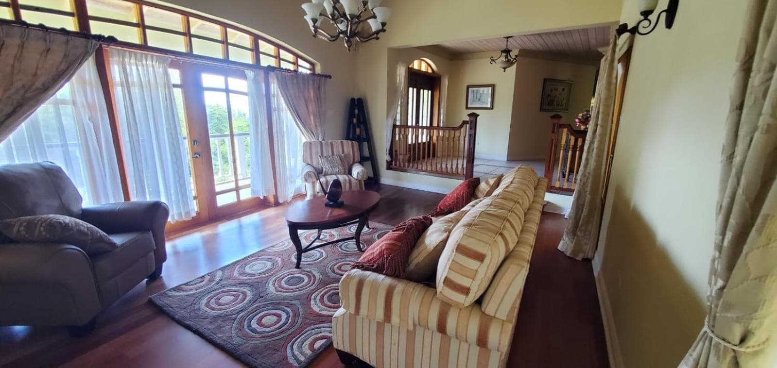 Luxury Spacious Villa with Aircon and Pool Table - Photo 17