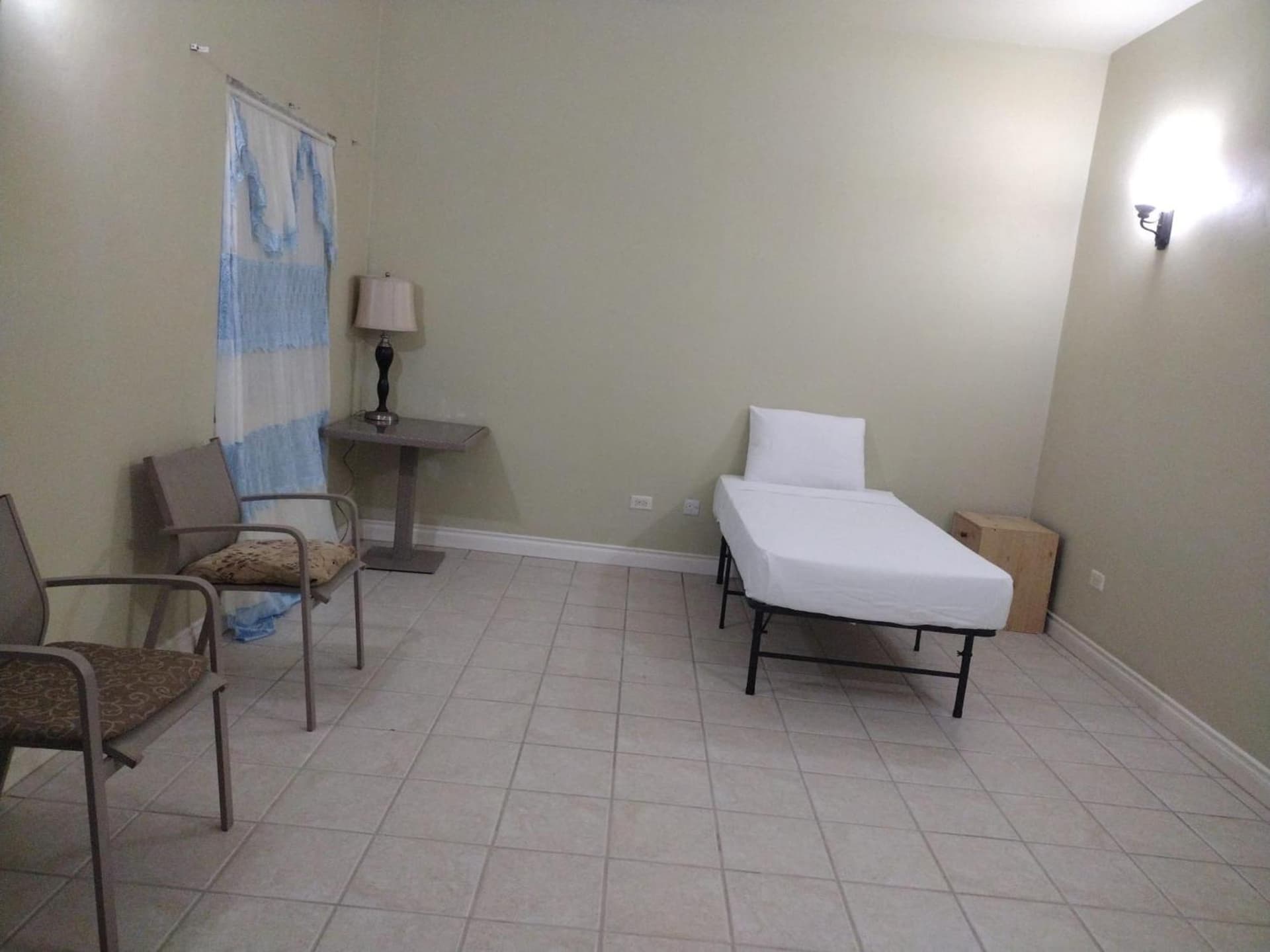 Luxury Spacious Villa with Aircon and Pool Table - Photo 8