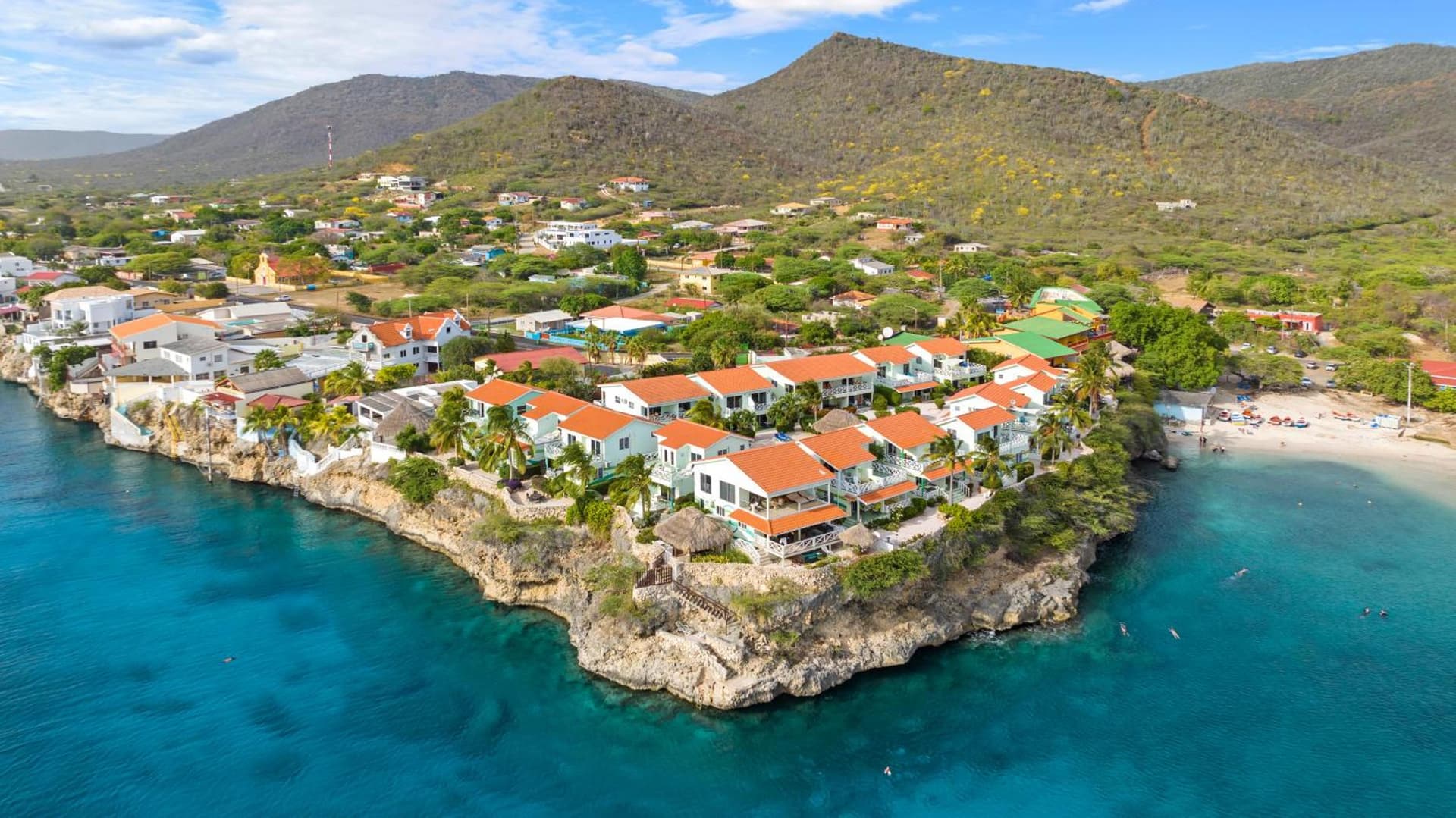 Lagoon Ocean Resort - Photo 3