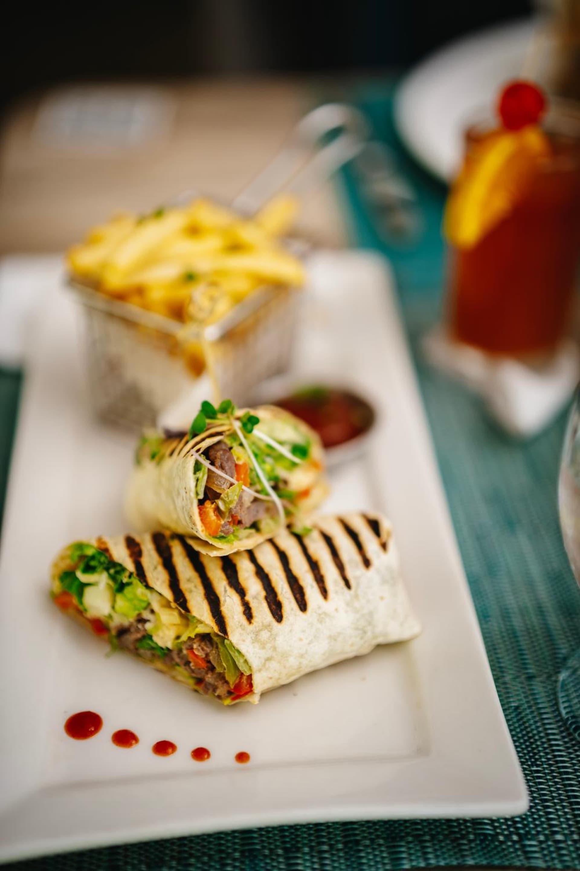 Coconut Court Beach Hotel - Photo 17