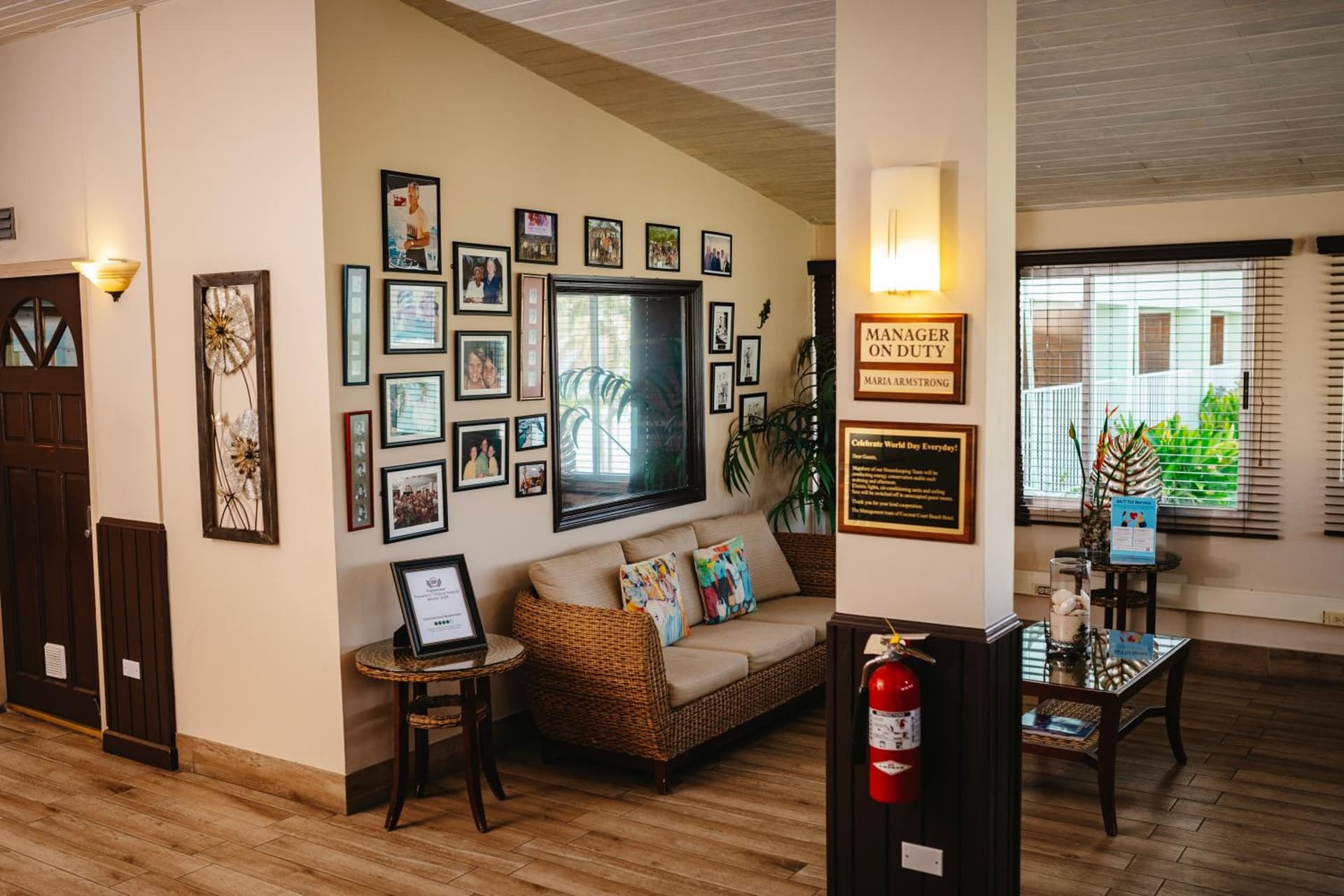 Coconut Court Beach Hotel - Photo 8