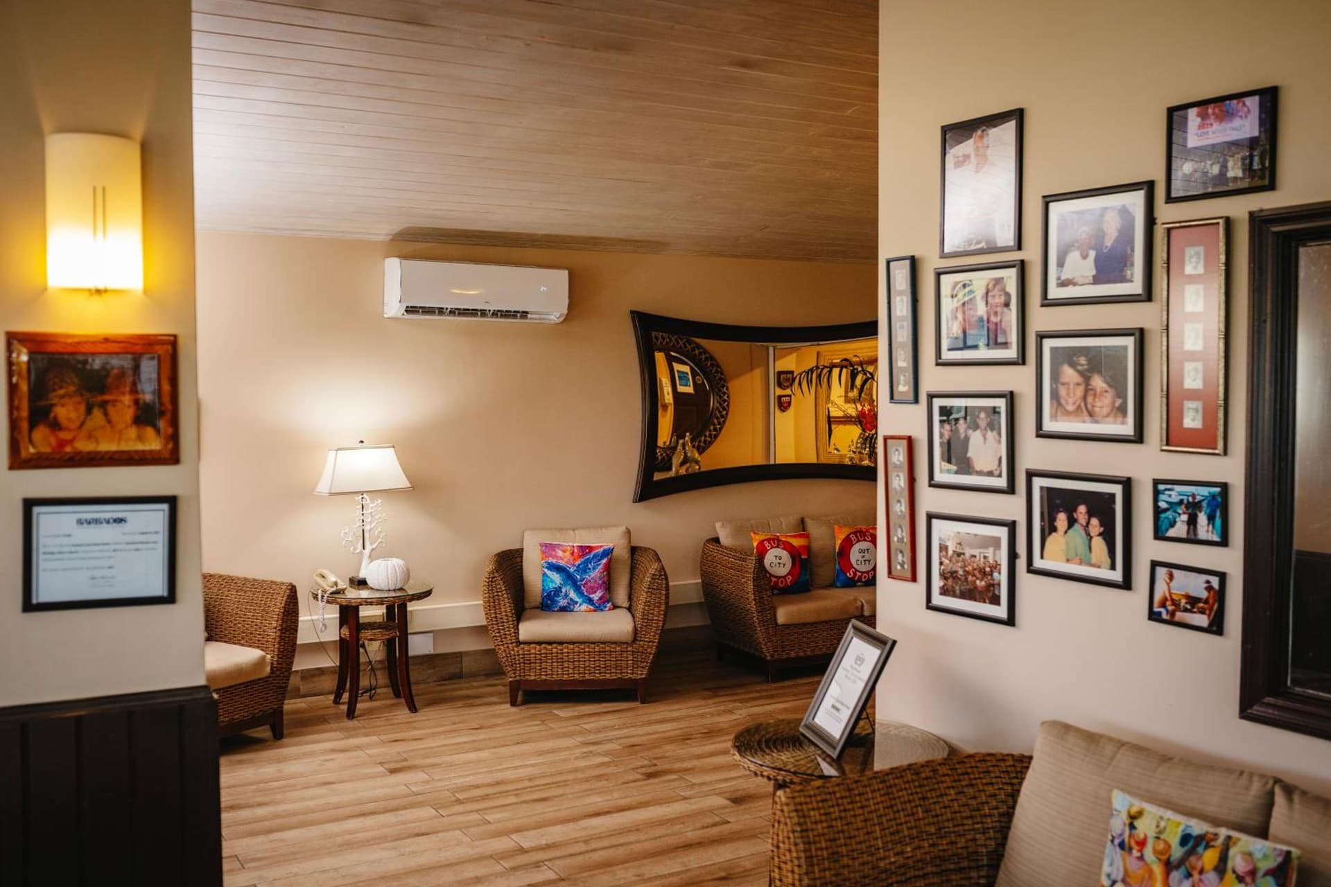 Coconut Court Beach Hotel - Photo 23