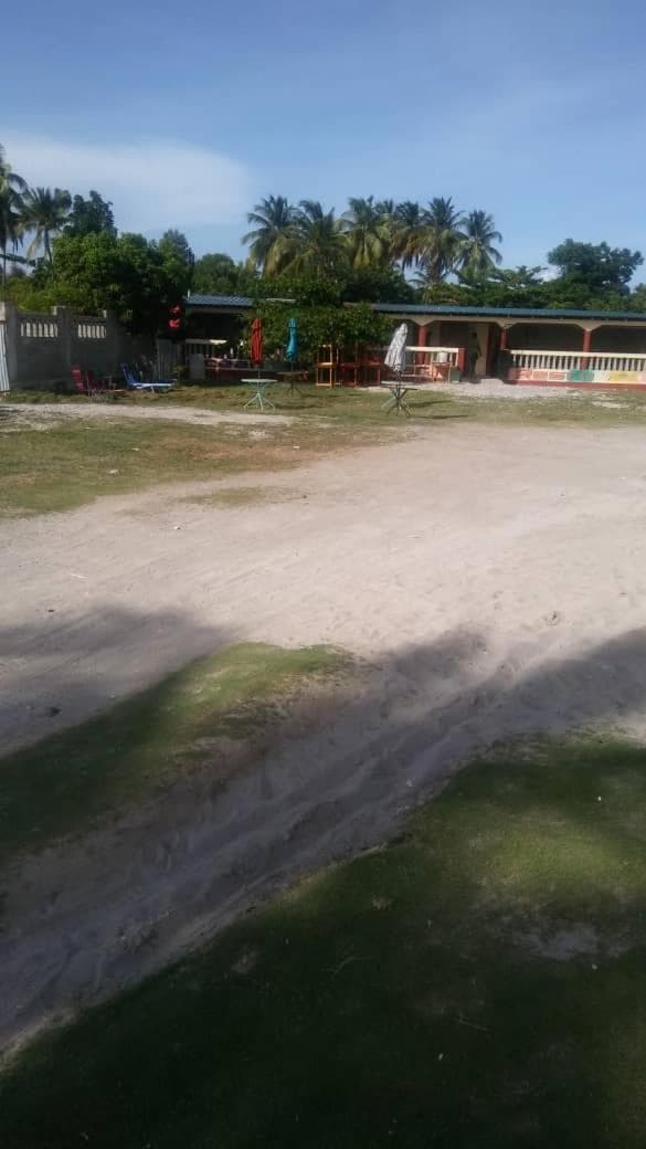 Ocean Breeze Hotel & Restaurant - Photo 18