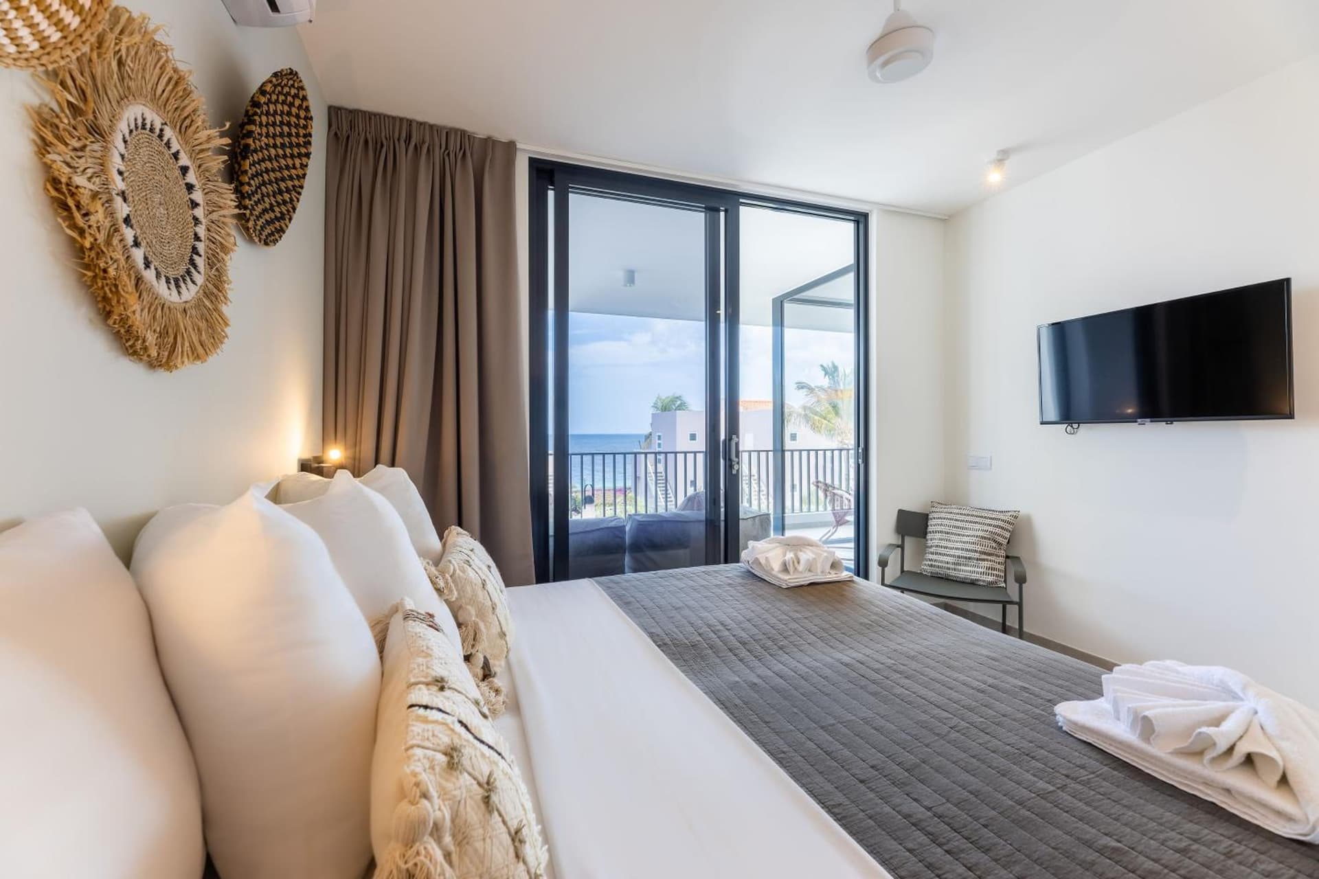 Coral Estate Luxury Resort - Photo 26