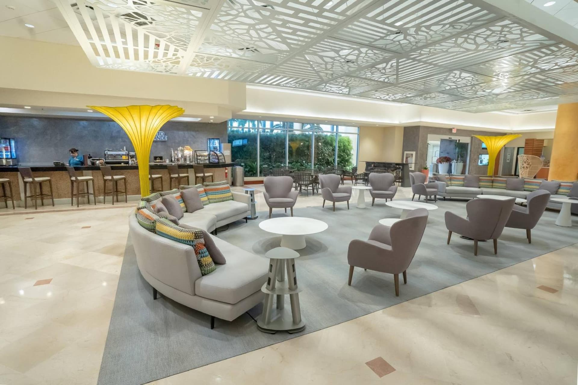 Courtyard by Marriott Isla Verde Beach Resort - Photo 3