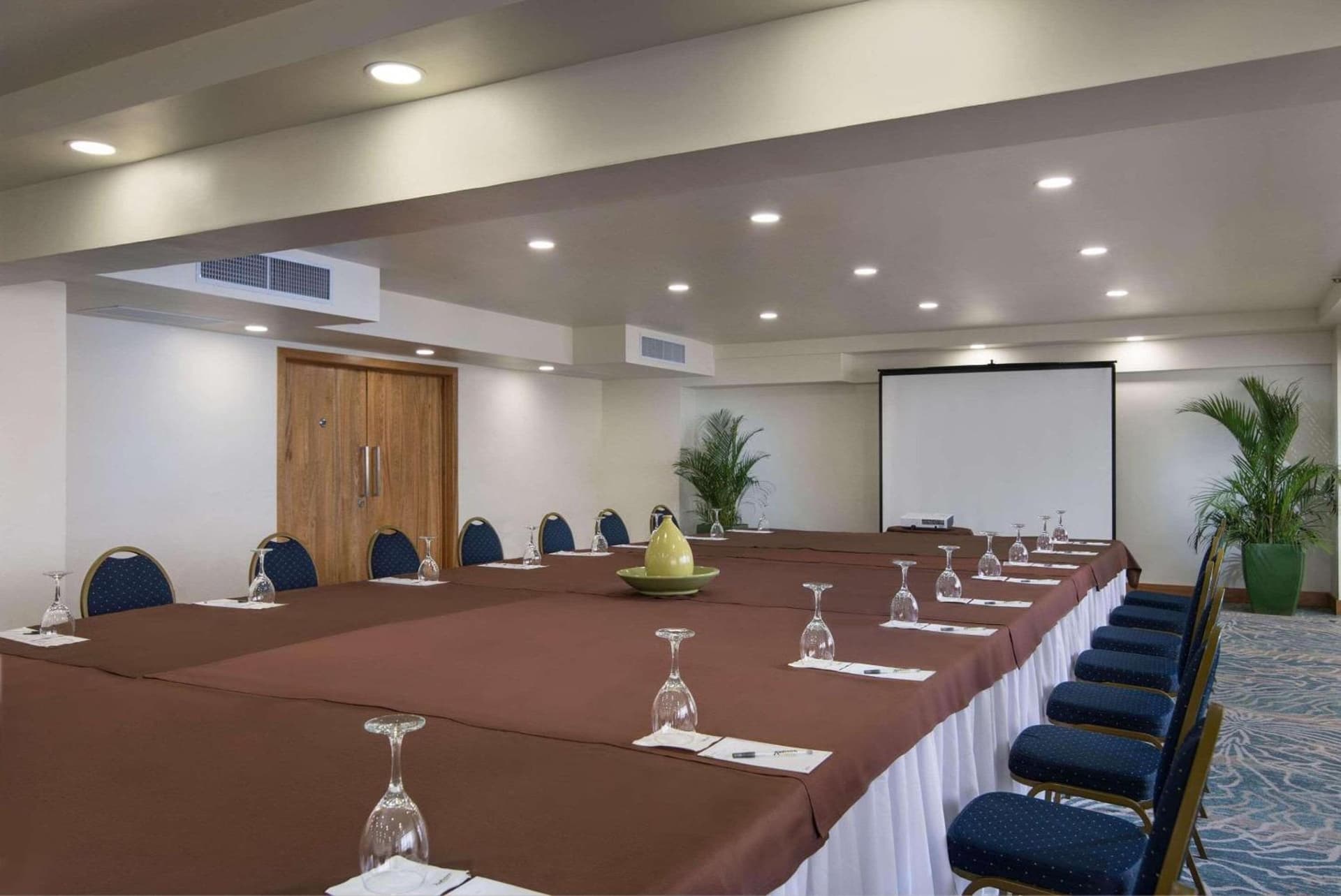 Radisson Hotel Santo Domingo - Photo 8