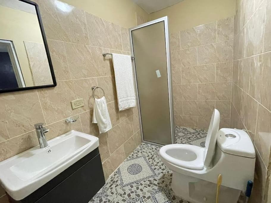 Hébergement Confortable avec Jardin Restaurant et Services 24h24 - Photo 23