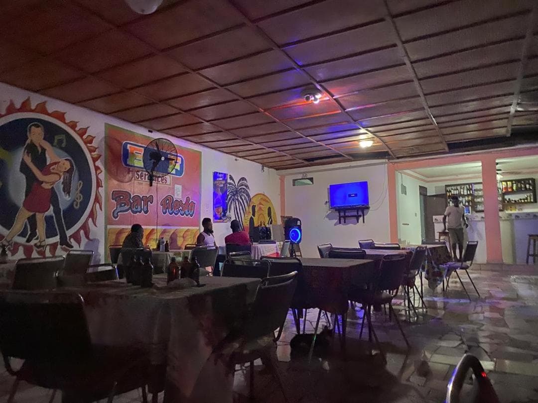 Hébergement Confortable avec Jardin Restaurant et Services 24h24 - Photo 4