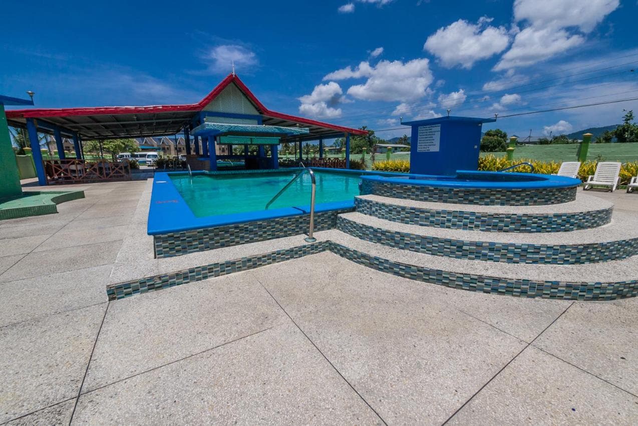 Airport Suites Hotel - Photo 11