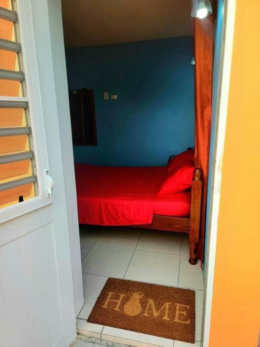 Seaview Guesthouse Apt #2 - Photo 4