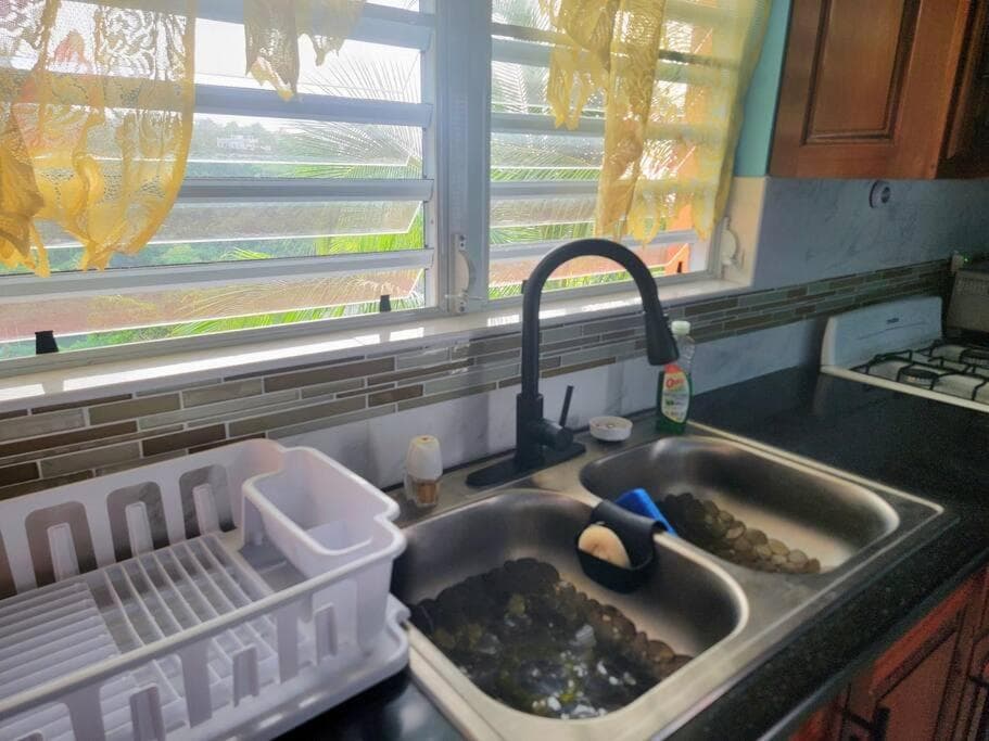 Seaview Guesthouse Apt #2 - Photo 7