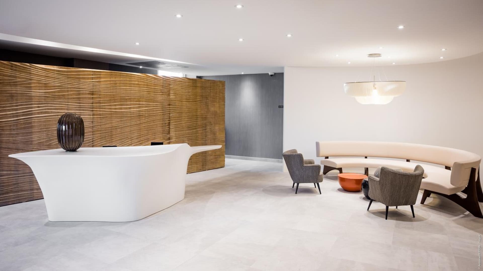 Simon Hotel - Photo 32