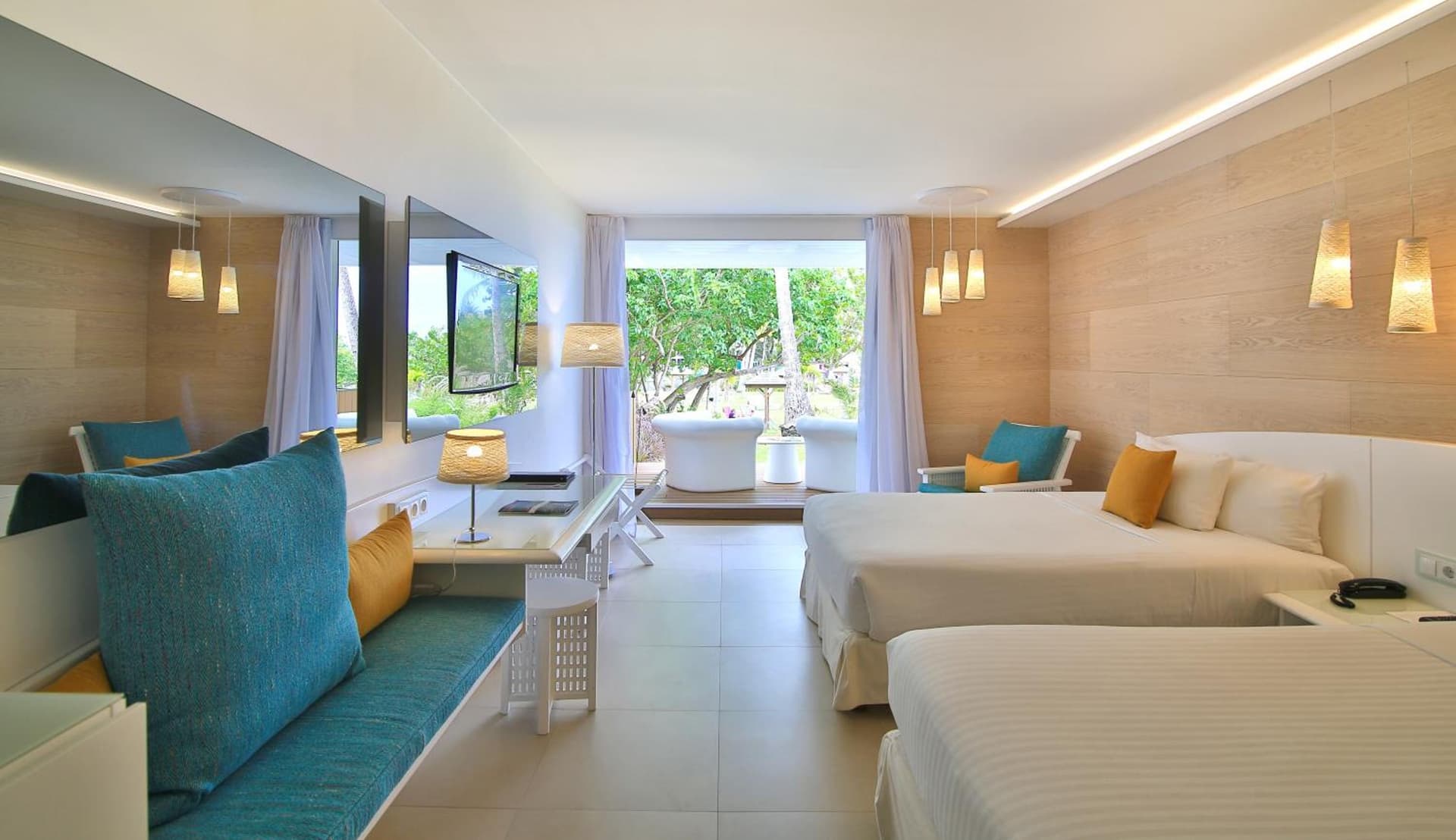 La Creole Beach Hotel & Spa - Photo 14