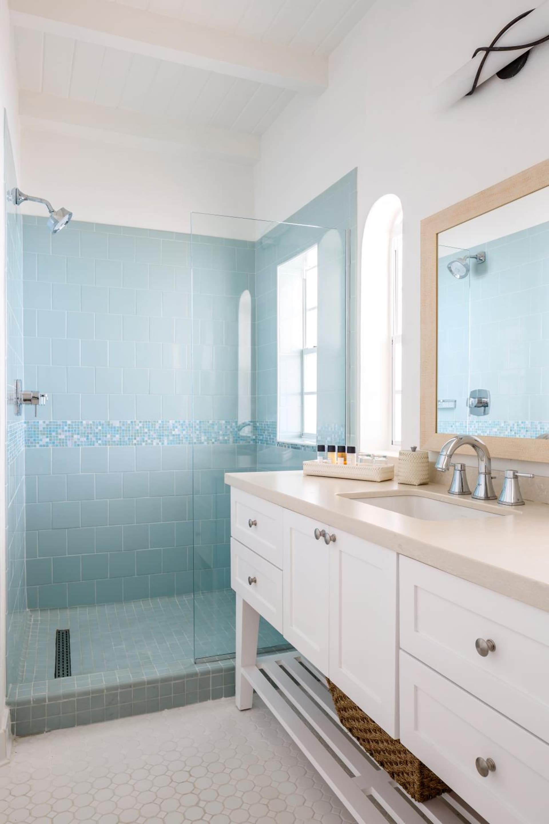 Windjammer Landing Resort and Residences - Photo 20