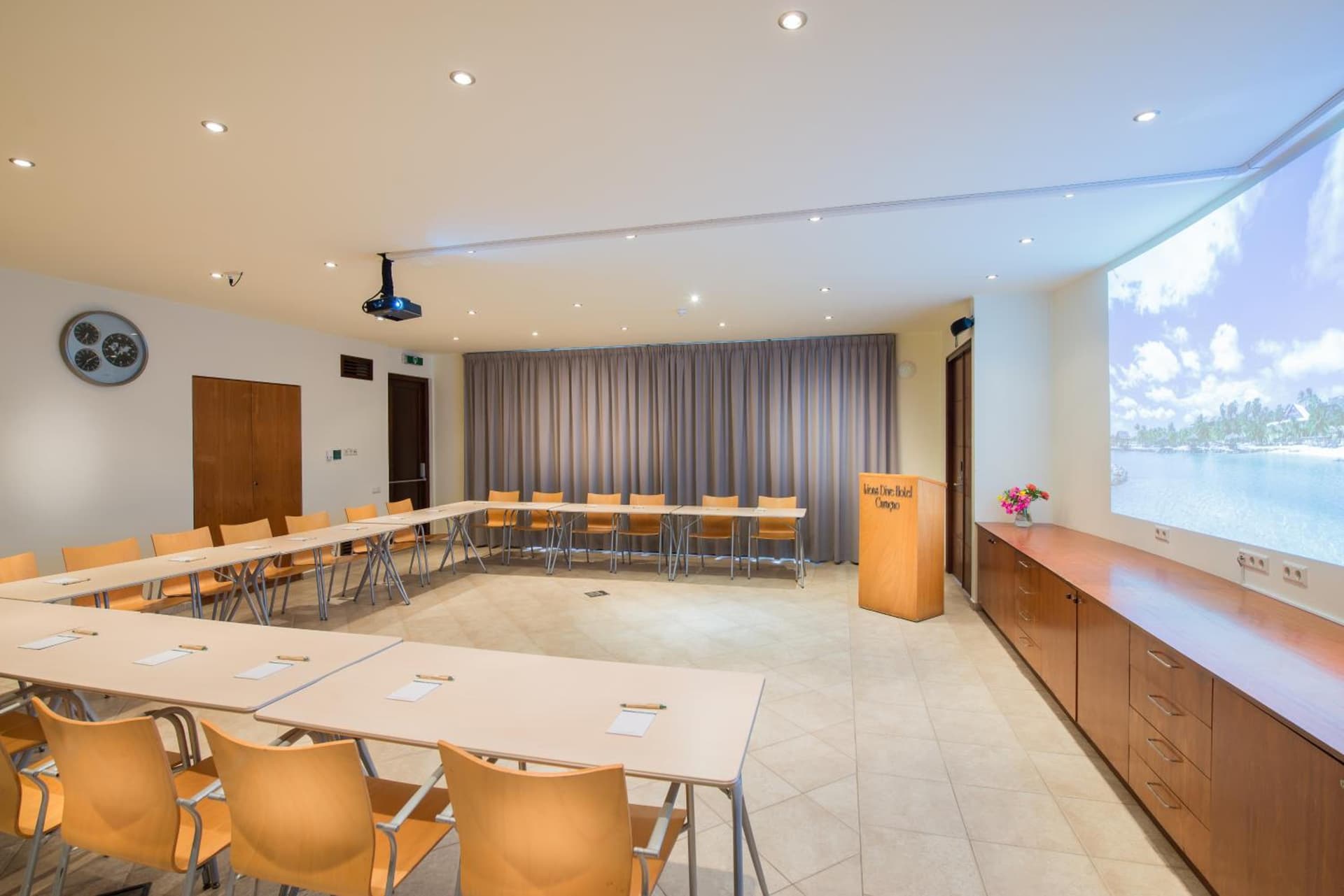 LionsDive Beach Resort - Photo 25